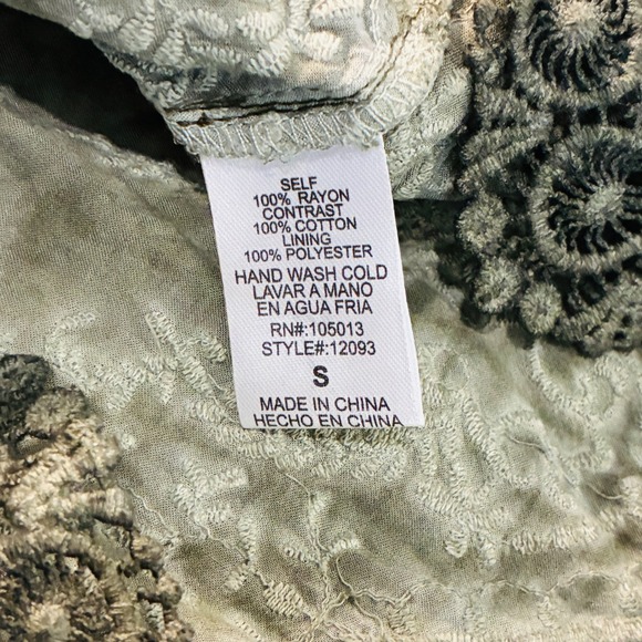 Altar'd State Embroidered Lace Top Shirt Women Small Green Boho Festival - Picture 9 of 9